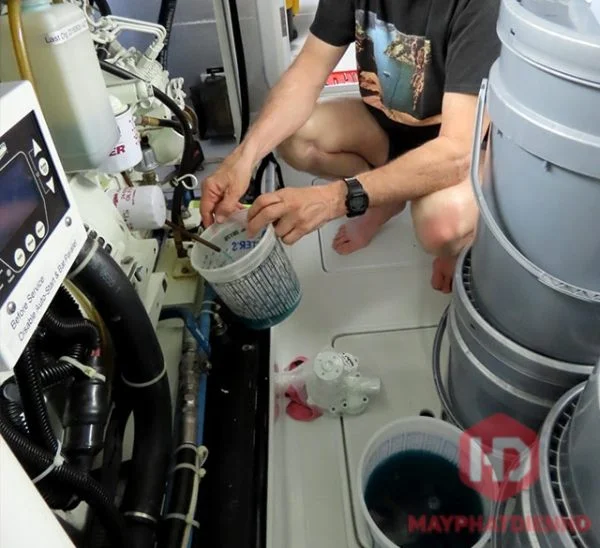 thay thế nước làm mát máy phát điện