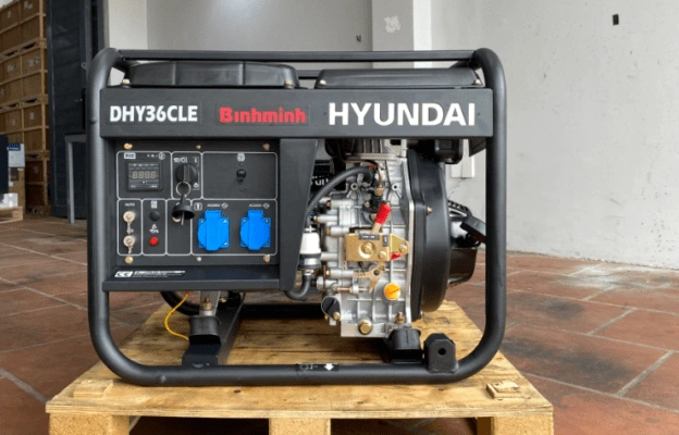 Máy phát điện Hyundai DHY36CLE 2.7kva - 3kva chạy dầu chính hãng